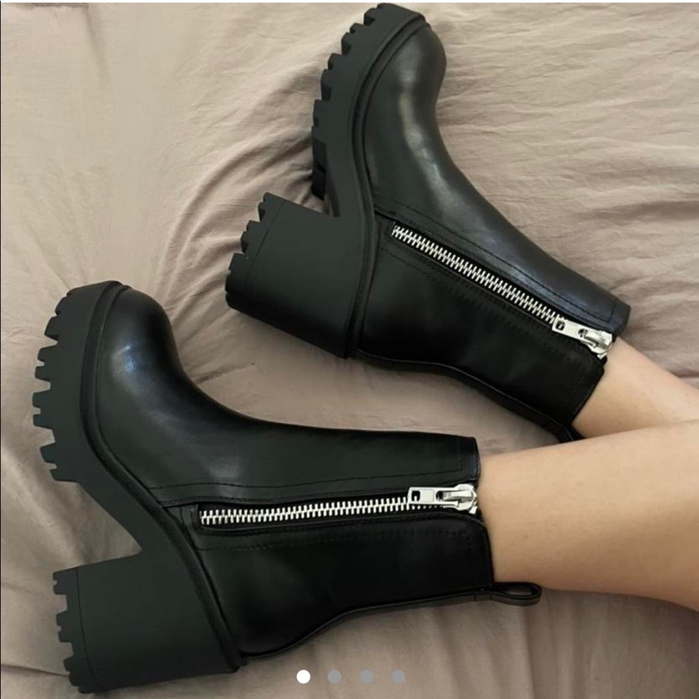 Chunky Black platform boots